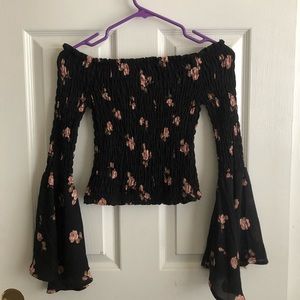 (3) BRAND NEW Crop/Ridged Tops !!